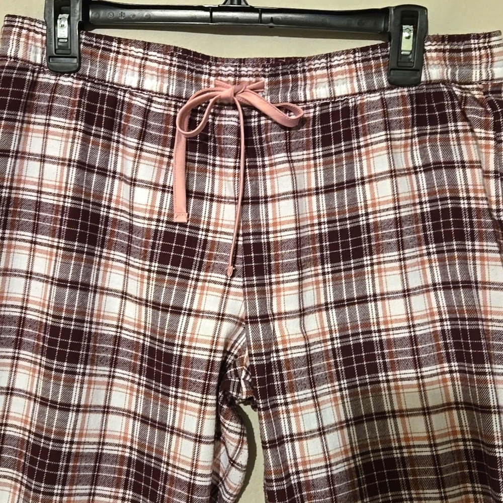 Ugg Flannel Lounge Pants. View 2